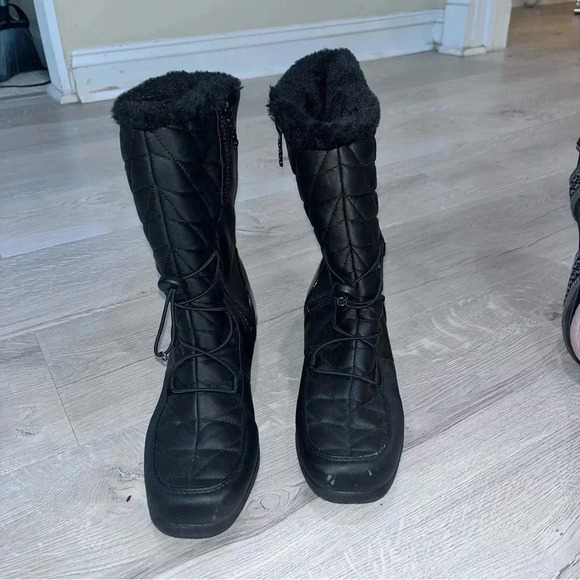 Totes rain and snow boots - black in color - Picture 5 of 5